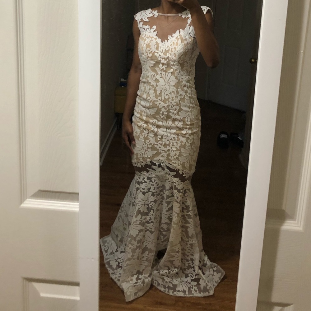 La Femme Elegant🤍 Wedding/ Prom Dress🤍